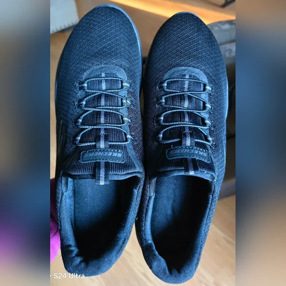 Sz 9 Women's SKECHERS SUMMITS-COOL Classic Slip-on Black Shoes - Picture 6 of 8